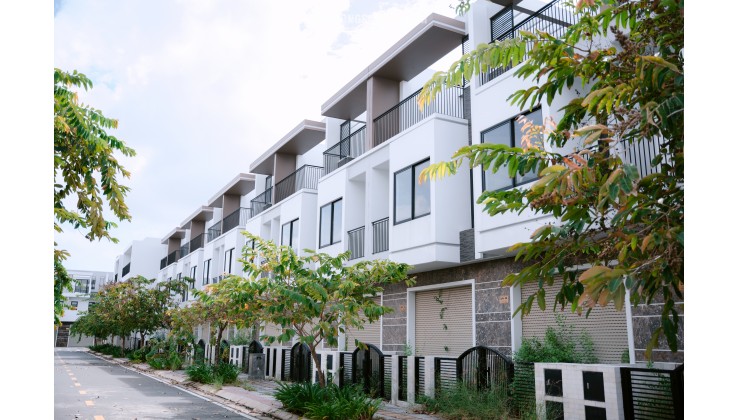 Nhà phố The Light City Vũng Tàu  100m²  1 trệt 2 lầu  Sổ hồng riêng  Chỉ 5,4 tỷ